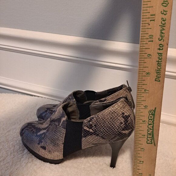 Coach And Four Shoes Tadd 8.5M Faux Snake Zipper Platforms 3.5" Heel Bootie - Picture 8 of 13